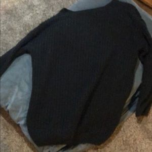 Black knitted sweat shirt